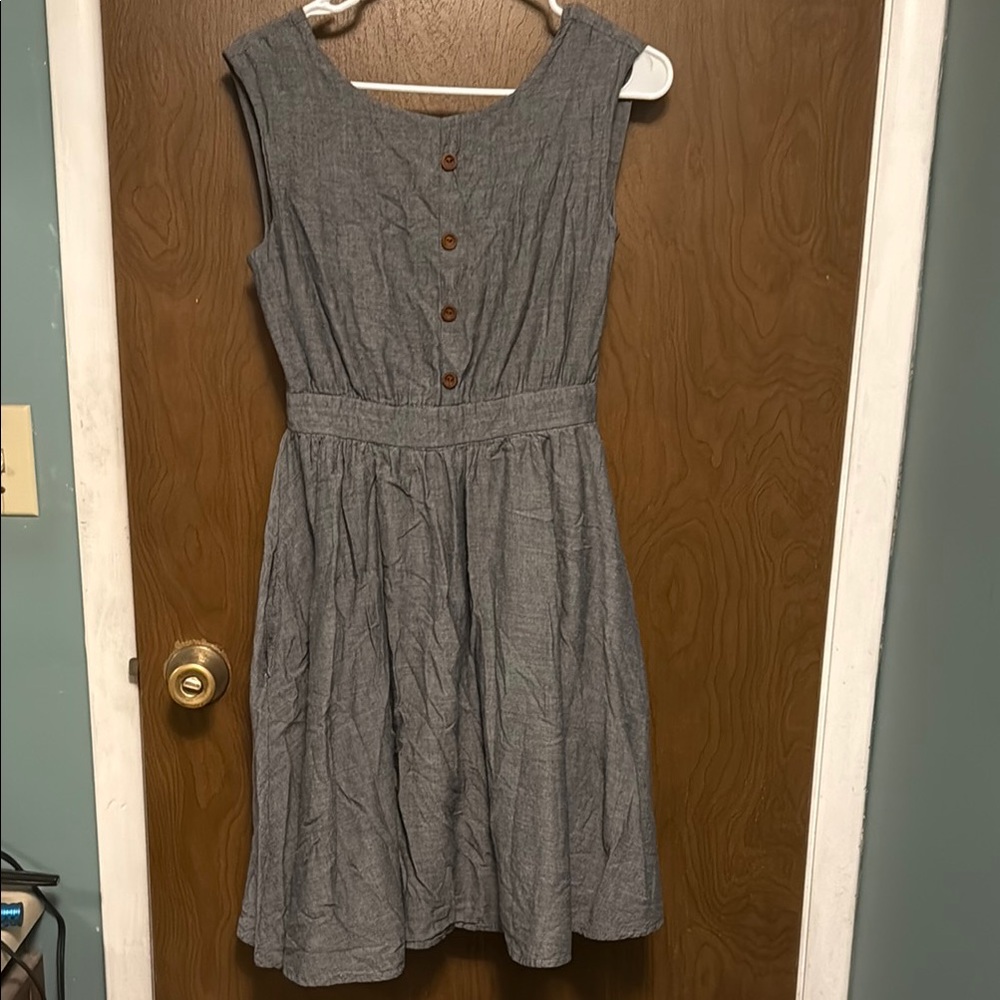 Gray Sleeveless Button-Front Dress size S